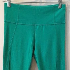 Athlete salutation tights